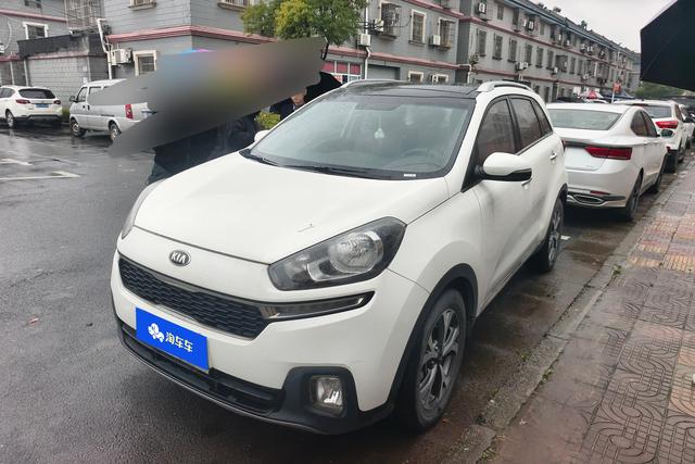 Kia Stonic 2015 года выпуска