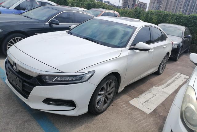 Honda Accord 2018 года выпуска
