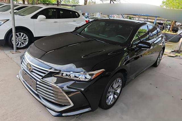 Toyota Avalon 2021 года выпуска