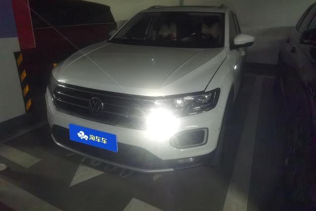 Volkswagen T-Roc 2022 года выпуска