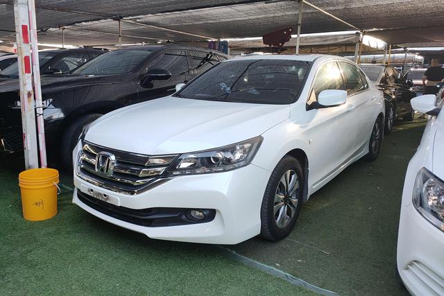 Honda Accord 2015 года выпуска