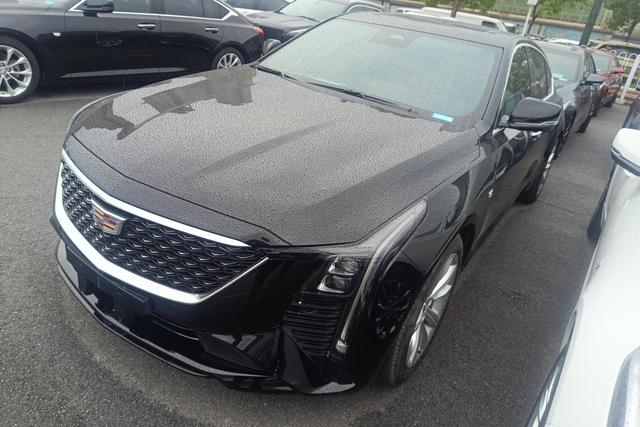 Cadillac CT5 2024 года выпуска