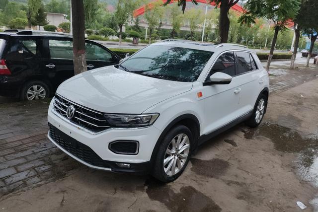 Volkswagen T-Roc 2019 года выпуска