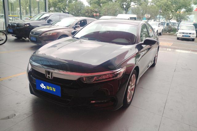 Honda Accord 2018 года выпуска