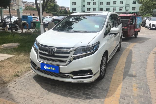 Honda Elysion 2019 года выпуска