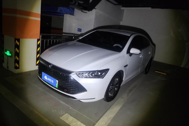 BYD Qin 2024 года выпуска