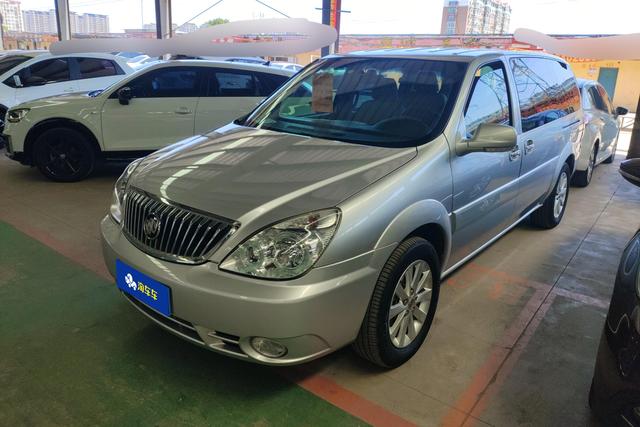 Buick GL8 2014 года выпуска