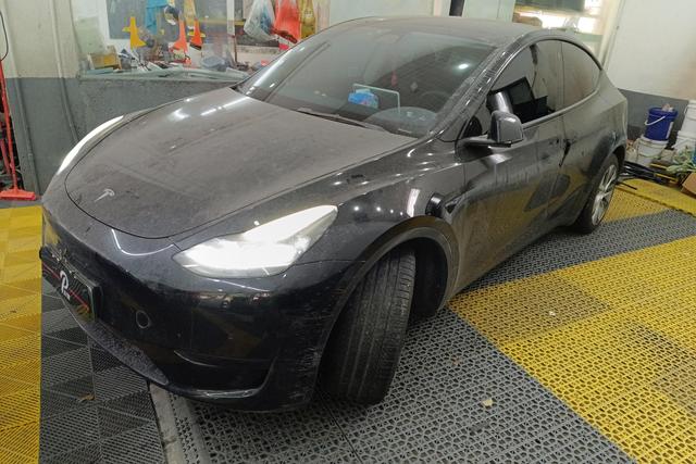 Tesla Model Y 2022 года выпуска