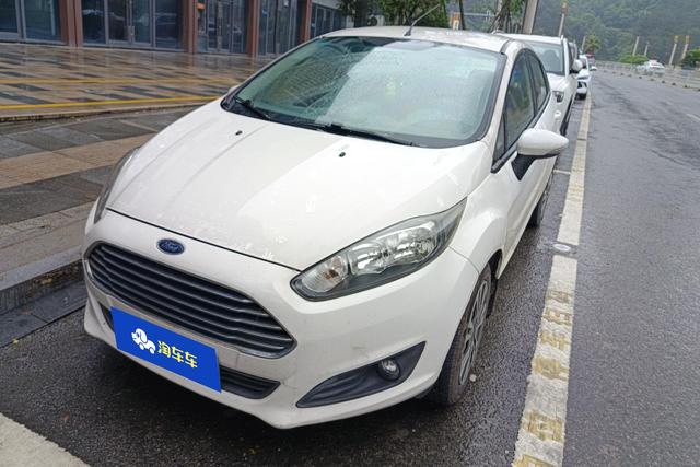 Ford Fiesta 2013 года выпуска