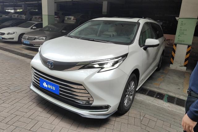 Toyota Sienna 2021 года выпуска