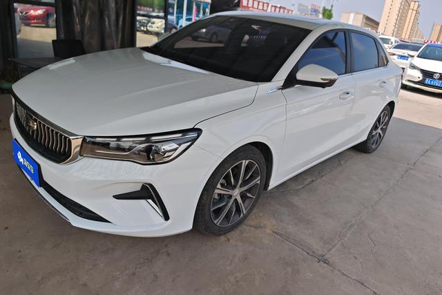 Geely Emgrand GT 2022 года выпуска