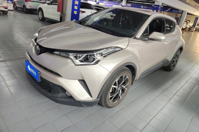 Toyota C-HR 2020 года выпуска