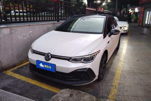 Volkswagen e Golf 2023 года выпуска