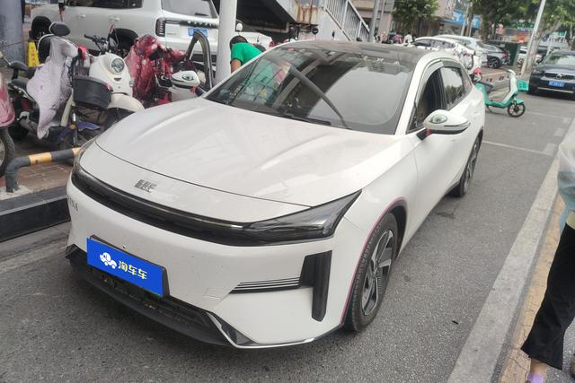 Geely Galaxy L6 2023 года выпуска