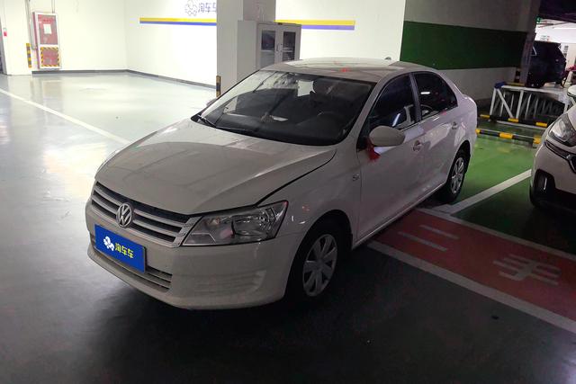 Volkswagen Santana 2013 года выпуска