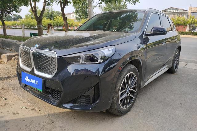 BMW iX1 2024 года выпуска