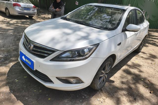 Changan Eado 2015 года выпуска