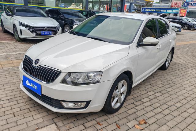Skoda Octavia 2015 года выпуска