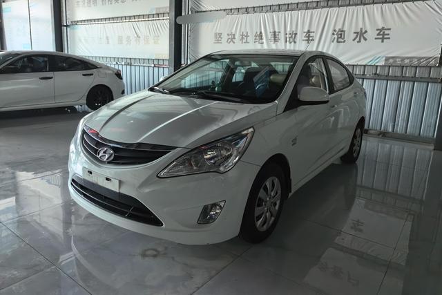 Hyundai Verna 2010 года выпуска