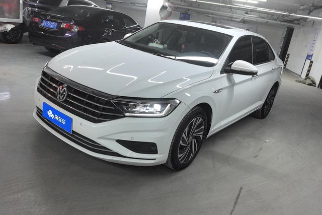 Volkswagen Jetta 2019 года выпуска