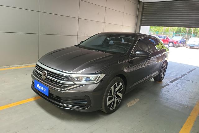 Volkswagen Jetta 2024 года выпуска