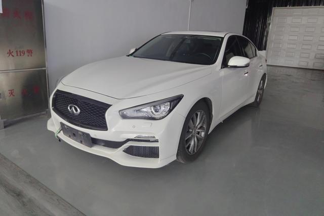 Infiniti Q50 2014 года выпуска