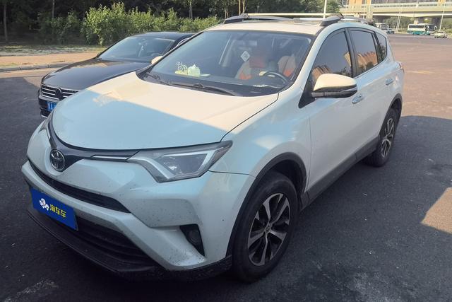 Toyota RAV 4 2016 года выпуска