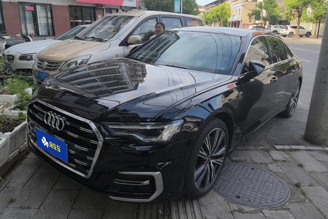 Audi A6 2023 года выпуска