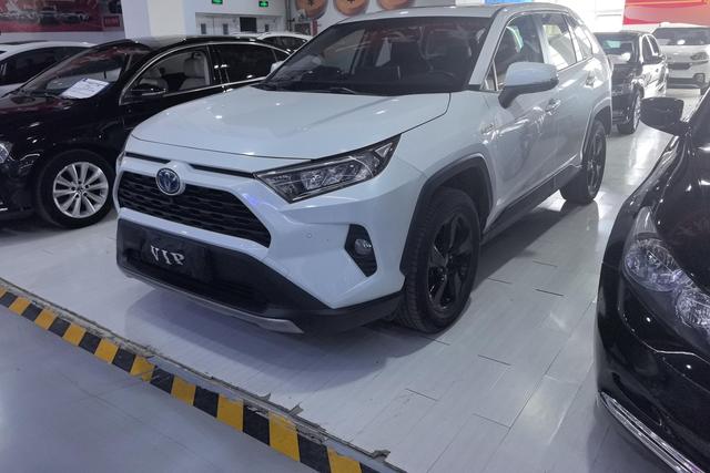 Toyota RAV 4 2020 года выпуска