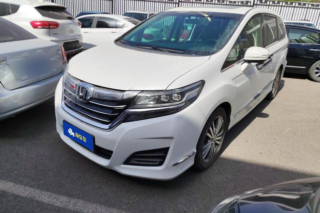Honda Elysion 2016 года выпуска