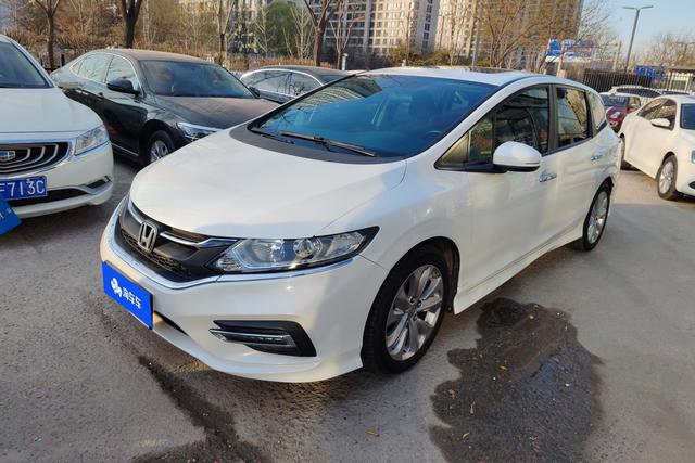 Honda Jade 2017 года выпуска