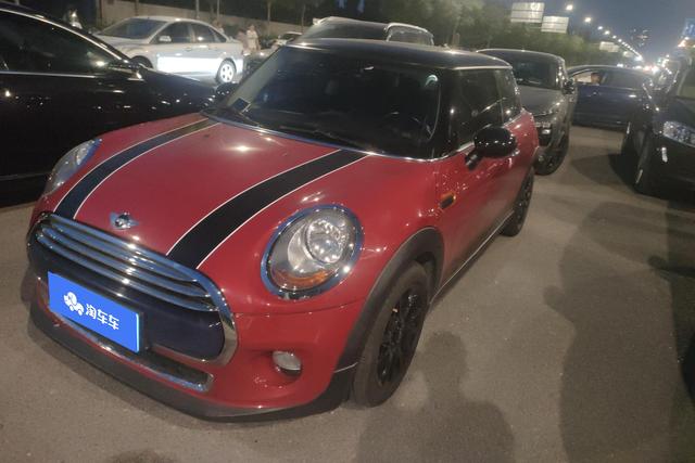 MINI Cabrio 2016 года выпуска