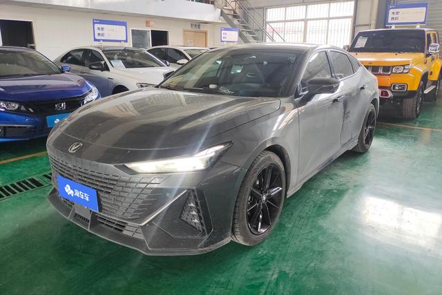 Changan UNI-V 2023 года выпуска