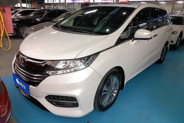 Honda Odyssey 2018 года выпуска