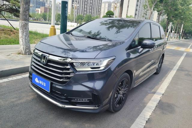 Honda Odyssey 2022 года выпуска
