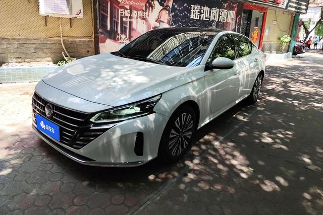 Nissan Altima 2022 года выпуска