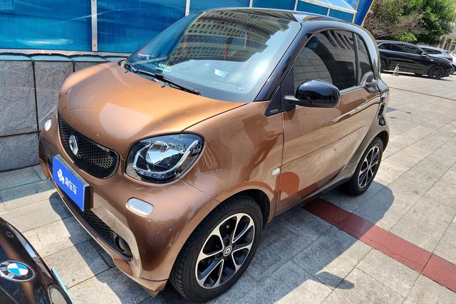 Smart Fortwo 2015 года выпуска