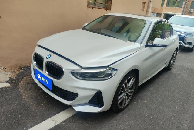 BMW 1M 2019 года выпуска