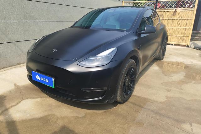 Tesla Model Y 2021 года выпуска
