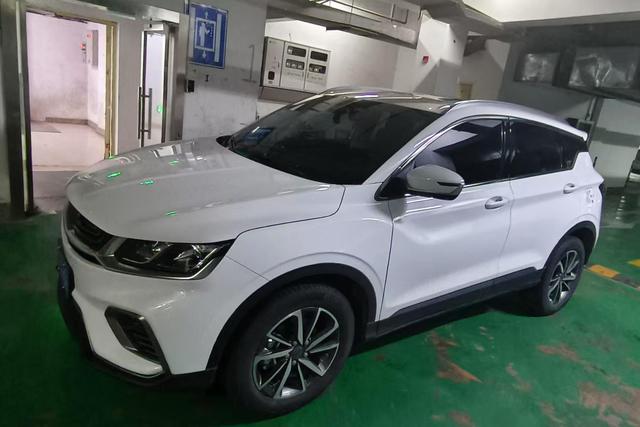 Geely Coolray 2020 года выпуска