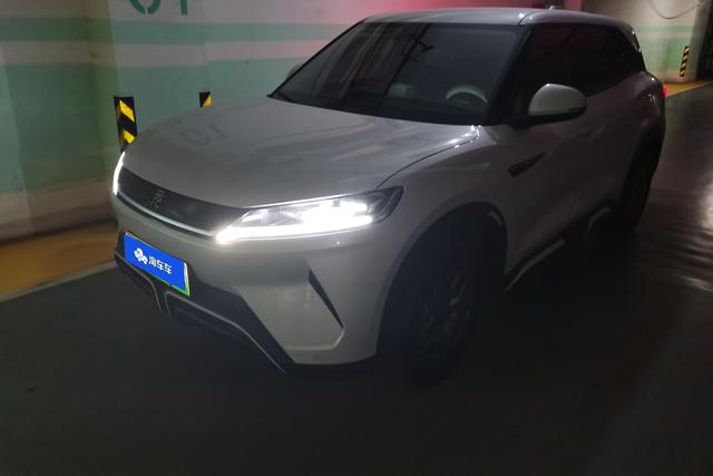 BYD Yuan 2024 года выпуска