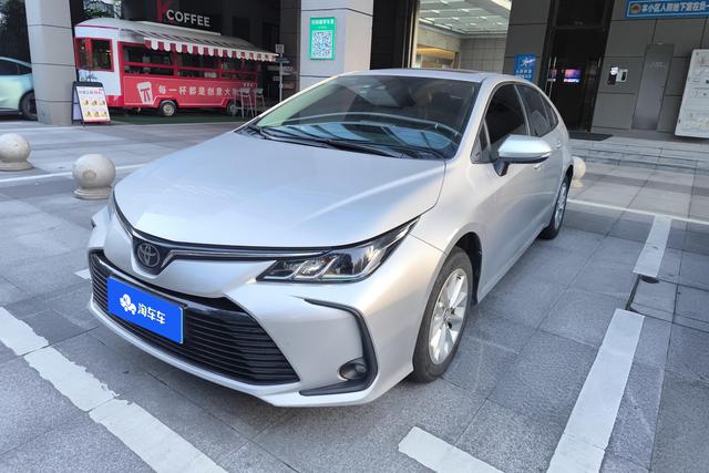 Toyota Corolla Cross 2021 года выпуска