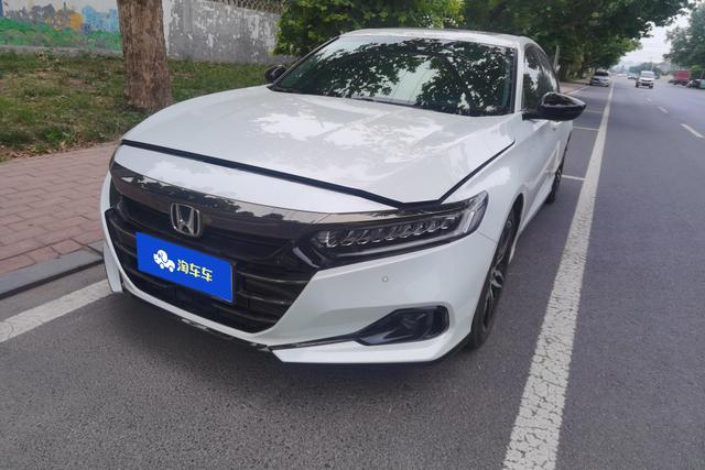 Honda Accord 2022 года выпуска