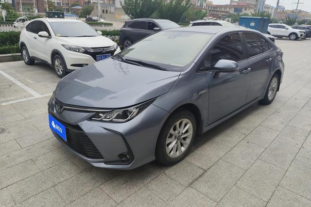 Toyota Corolla Cross 2021 года выпуска