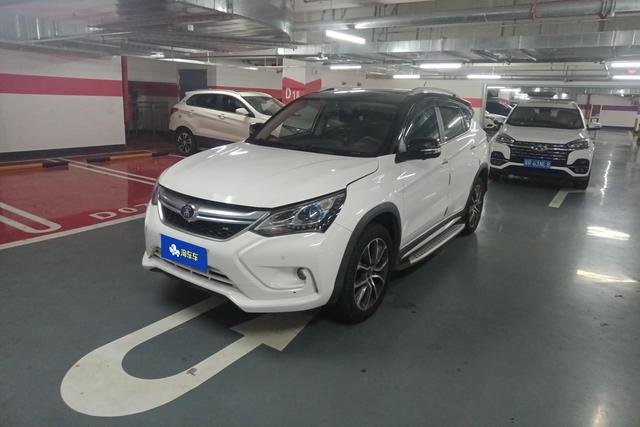 BYD Song EV 2017 года выпуска