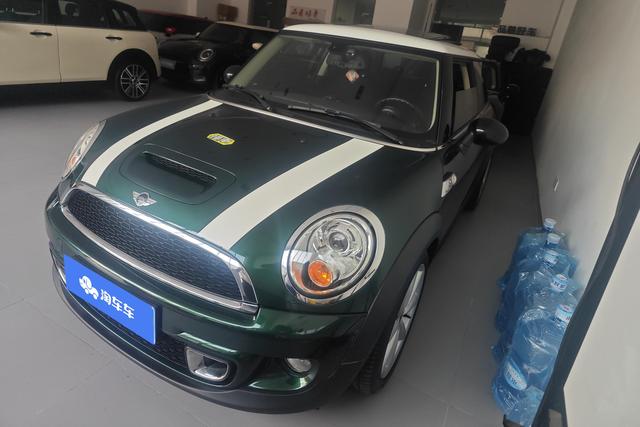 MINI Cabrio 2012 года выпуска