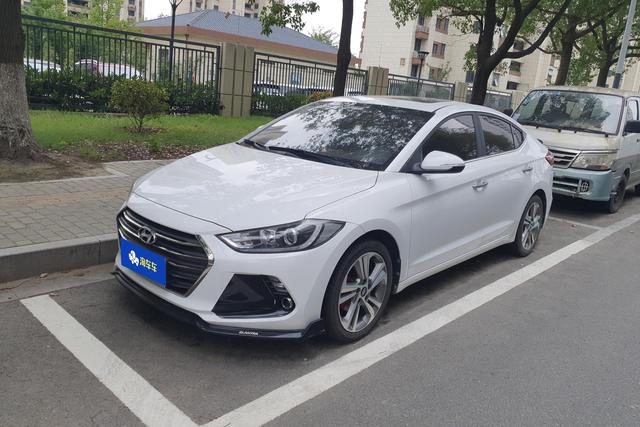 Hyundai Elantra 2016 года выпуска