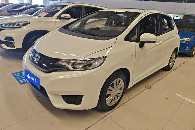 Honda Fit 2016 года выпуска