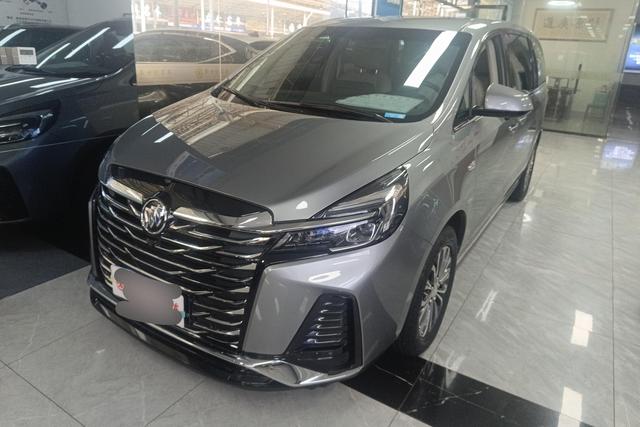 Buick GL8 2023 года выпуска