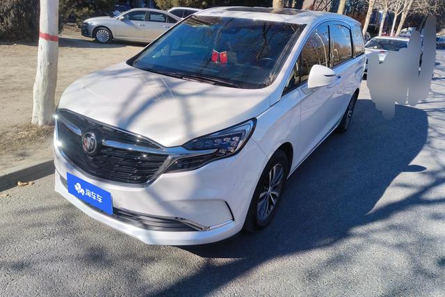 Buick GL8 2020 года выпуска